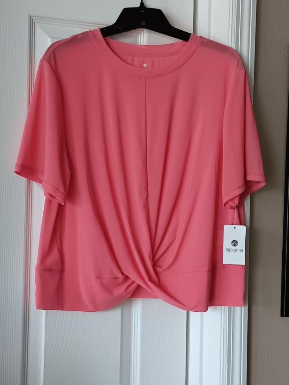 APANA Womens Top Short Sleeve with Twisted Front Detail Size Medium NEW